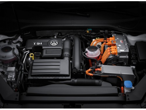Характеристики автомобиля Volkswagen Passat 1.5 TSI OPF MT Highline (10.2018 - 06.2019): фото, вместимость, скорость, двигатель, топливо, масса, отзывы