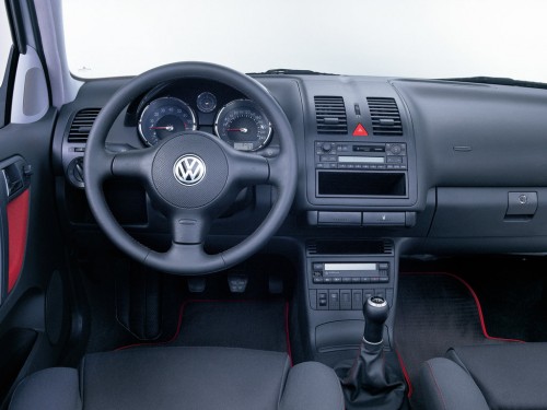Характеристики автомобиля Volkswagen Polo 1.4 AT Colour Concept 3dr. (10.1999 - 10.2001): фото, вместимость, скорость, двигатель, топливо, масса, отзывы