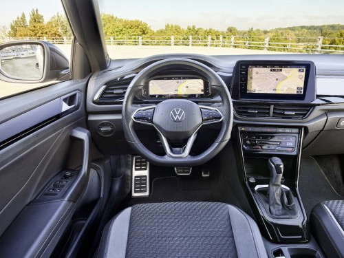 Характеристики автомобиля Volkswagen T-Roc 1.0 TSI MT Style (11.2020 - н.в.): фото, вместимость, скорость, двигатель, топливо, масса, отзывы