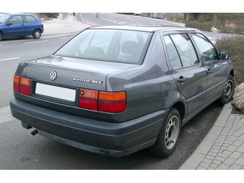Характеристики автомобиля Volkswagen Vento 1.8 AT GL (01.1992 - 09.1994): фото, вместимость, скорость, двигатель, топливо, масса, отзывы